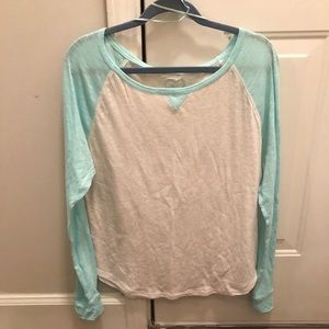 Aéropostale large long sleeve light blue tee